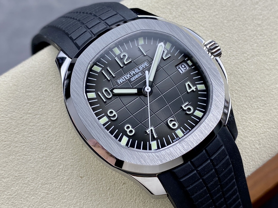 Fake Patek Philippe Replica Watch Aquanaut Date Sweep Seconds Stainless Steel Black Dial 5167A-001 3KF