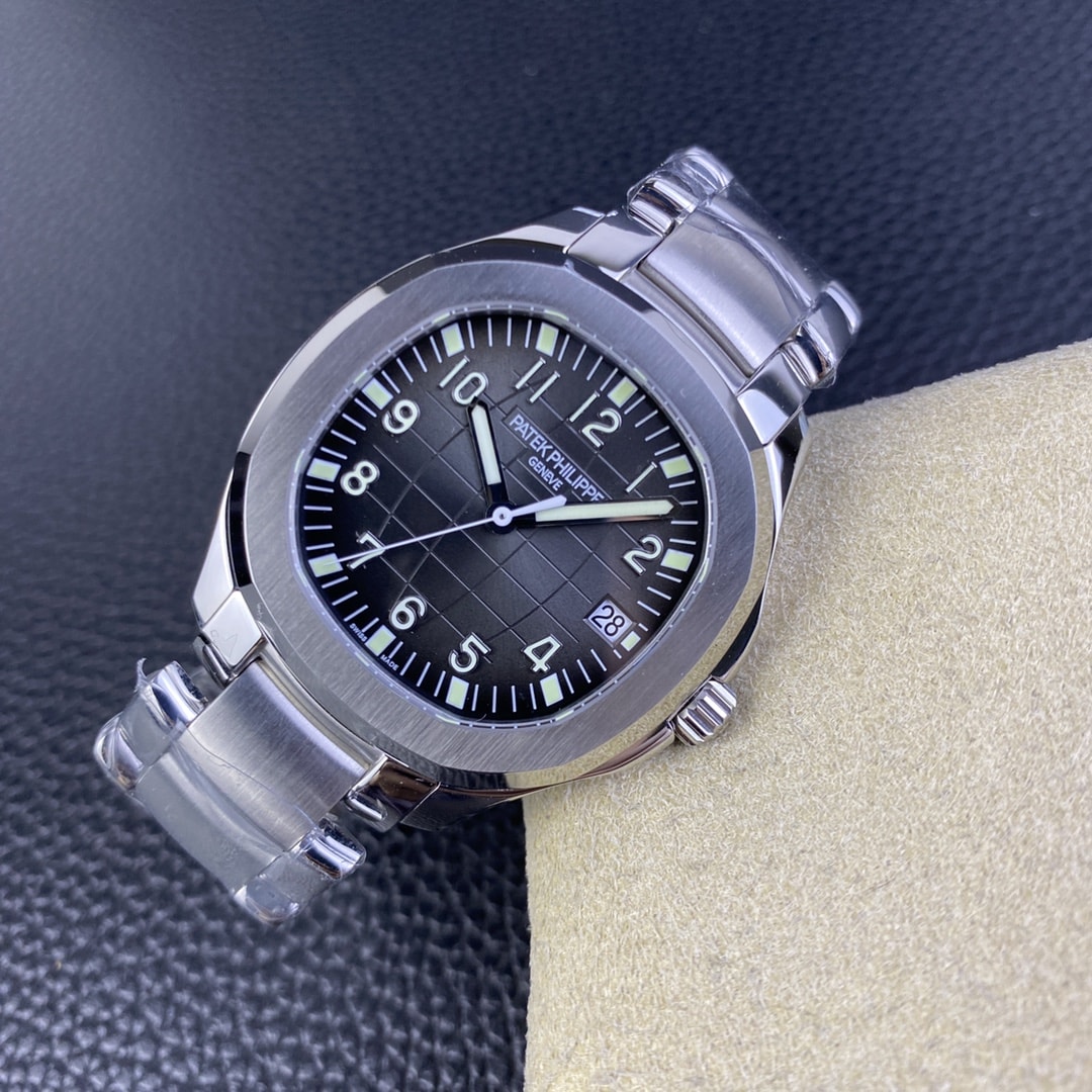 Fake Patek Philippe Replica Watch Aquanaut Date Sweep Seconds Stainless Steel Black Dial 5167/1A-001 3KF